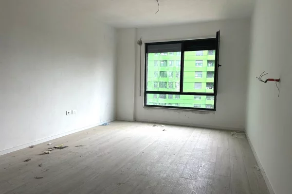 Shtepi ne shitje Apartament ne Tirane, 3+1, Mobilimi Bosh, pa mobiluar, Pagesa 180,000  Euro.