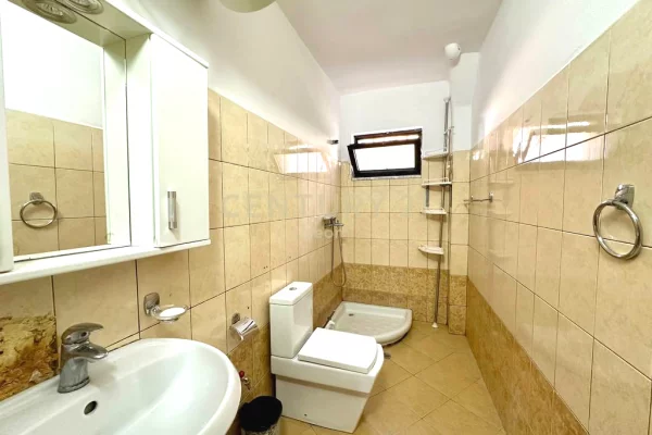 Shtepi me qera Apartament ne Tirane, 1+1, Mobilimi E mobiluar, Pagesa 470  Euro.