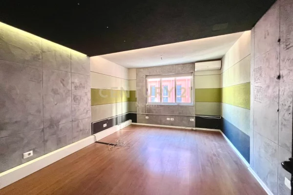 QIRA, AMBIENT MODERN ZYRASH - 160 m2, SHESHI WILSON