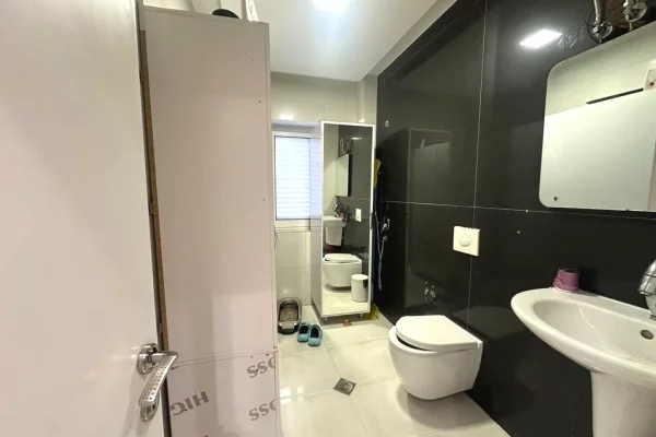 URA NISHERAKUT, JEPET ME QIRA AMBIENT