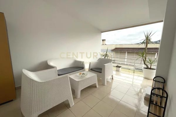 Shtepi me qera Apartament ne Tirane, 2+1, Mobilimi E mobiluar, Pagesa 750  Euro.