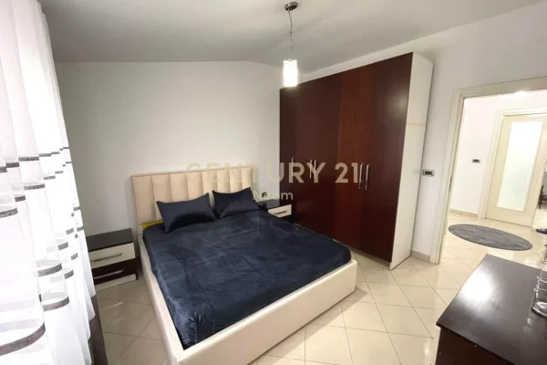 Shtepi me qera Apartament ne Tirane, 2+1, Mobilimi E mobiluar, Pagesa 750  Euro.