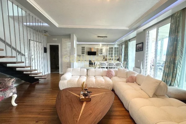 Casa in affitto 2+1 a Tirana - 1,100 Euro