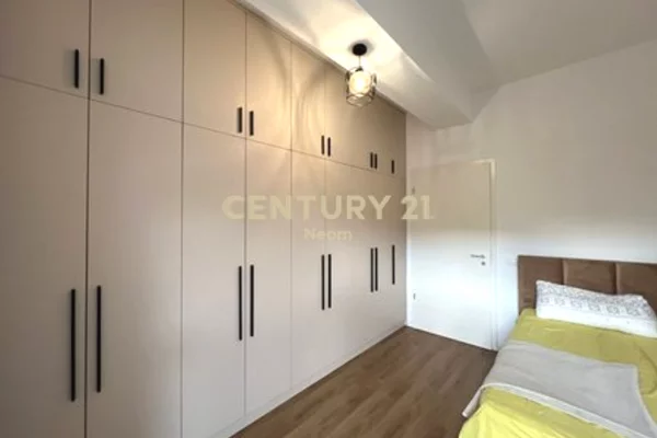 Appartamento in affitto a Tirana 2+1, Arredato