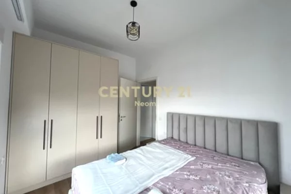 Appartamento in affitto a Tirana 2+1, Arredato