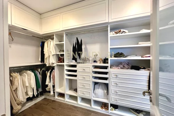 Shtepi me qera Apartament ne Tirane, 2+1, Mobilimi E mobiluar, Pagesa 1,300  Euro.