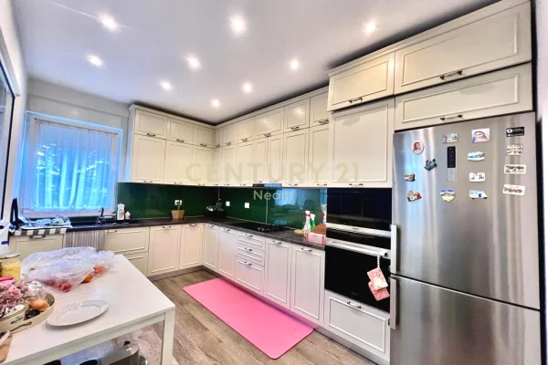 Shtepi me qera Apartament ne Tirane, 2+1, Mobilimi E mobiluar, Pagesa 1,300  Euro.