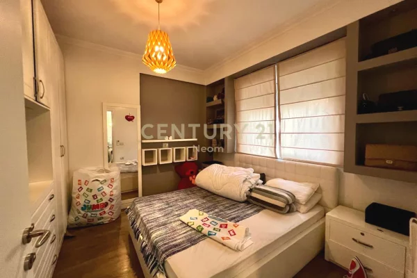 Shtepi me qera Apartament ne Tirane, 2+1, Mobilimi E mobiluar, Pagesa 1,300  Euro.