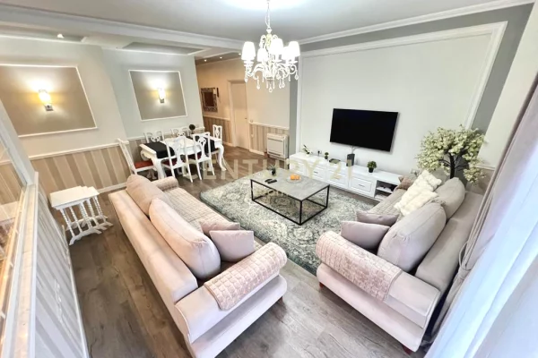 Shtepi me qera Apartament ne Tirane, 2+1, Mobilimi E mobiluar, Pagesa 1,300  Euro.