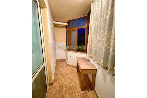 Appartamento in affitto a Tirana 2+1, Arredato