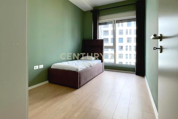 Appartamento in affitto a Tirana 2+1, Arredato