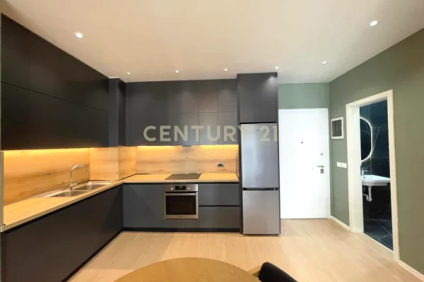 Appartamento in affitto a Tirana 2+1, Arredato