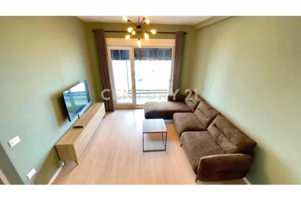 Appartamento in affitto a Tirana 2+1, Arredato