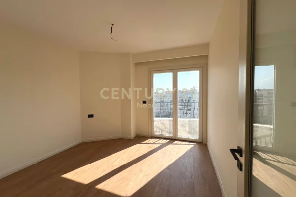 Apartment for sale in Tirana 2+1, Emty
