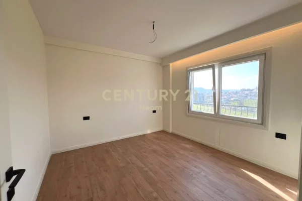 Apartment for sale in Tirana 2+1, Emty
