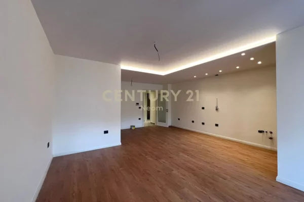 Apartment for sale in Tirana 2+1, Emty