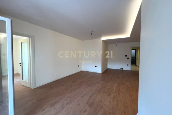 Apartment for sale in Tirana 2+1, Emty