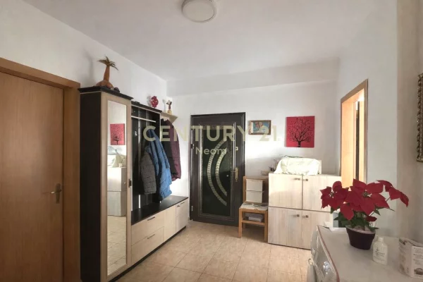 Shtepi me qera Apartament ne Tirane, 2+1, Mobilimi E mobiluar, Pagesa 550  Euro.