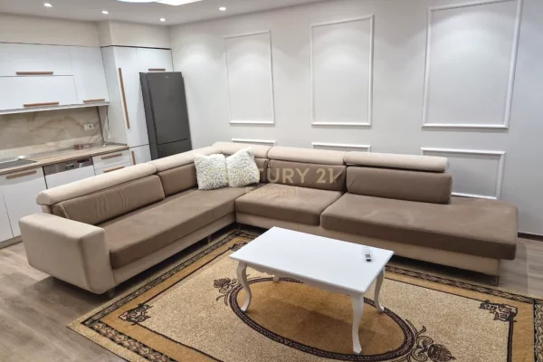 Shtepi me qera Apartament ne Tirane, 2+1, Mobilimi E mobiluar, Pagesa 700  Euro.