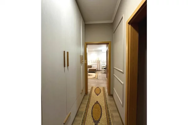 Shtepi me qera Apartament ne Tirane, 2+1, Mobilimi E mobiluar, Pagesa 700  Euro.