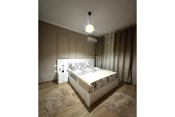 Shtepi me qera Apartament ne Tirane, 2+1, Mobilimi E mobiluar, Pagesa 700  Euro.
