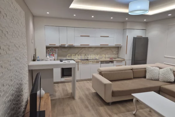 Shtepi me qera Apartament ne Tirane, 2+1, Mobilimi E mobiluar, Pagesa 700  Euro.