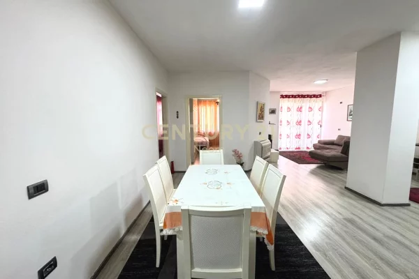 Shtepi me qera Apartament ne Tirane, 2+1, Mobilimi E mobiluar, Pagesa 580  Euro.