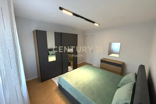 Appartamento in vendita a Tirana 1+1, Arredato