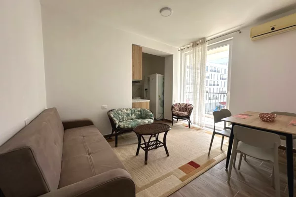 Shtepi me qera 2+1 ne Tirane - 450 Euro