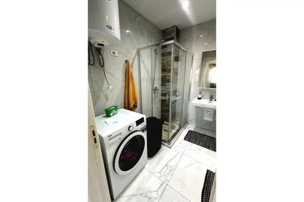 Shtepi me qera Apartament ne Tirane, 2+1, Mobilimi E mobiluar, Pagesa 550  Euro.