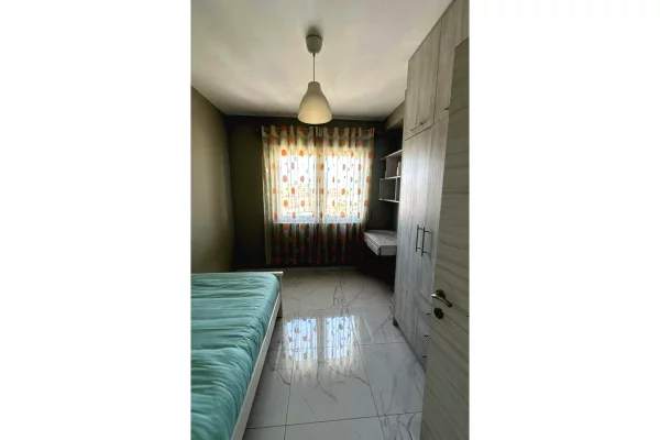 Shtepi me qera Apartament ne Tirane, 2+1, Mobilimi E mobiluar, Pagesa 550  Euro.