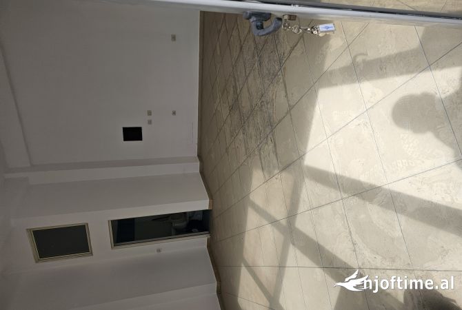 Ambient biznesi ne shitje 1+1 ne Tirane - 93,500 Euro