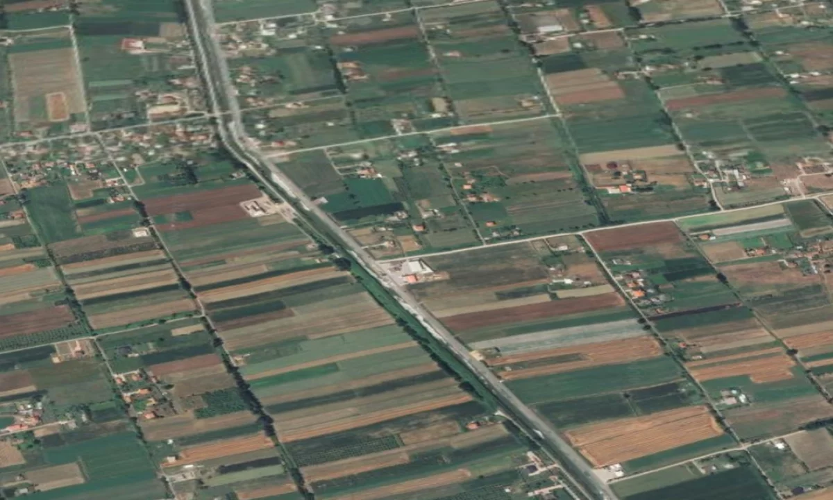 Okazion shitet prona 2900m2 Adresa Tale Lezhe