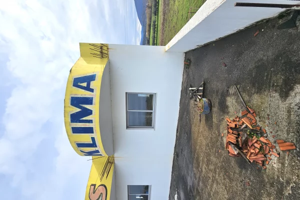 Ambiente Commerciale in Vendita a Alessio - 220,000 Euro