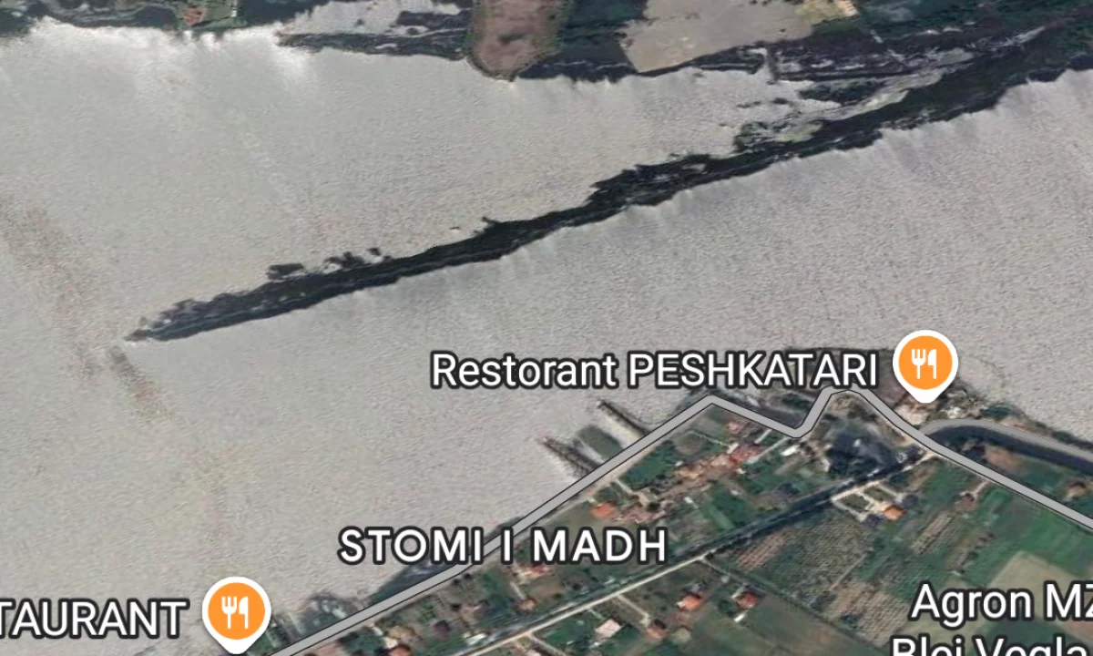 Okazion shitet prona  12 500m2 Adresa Shengjin