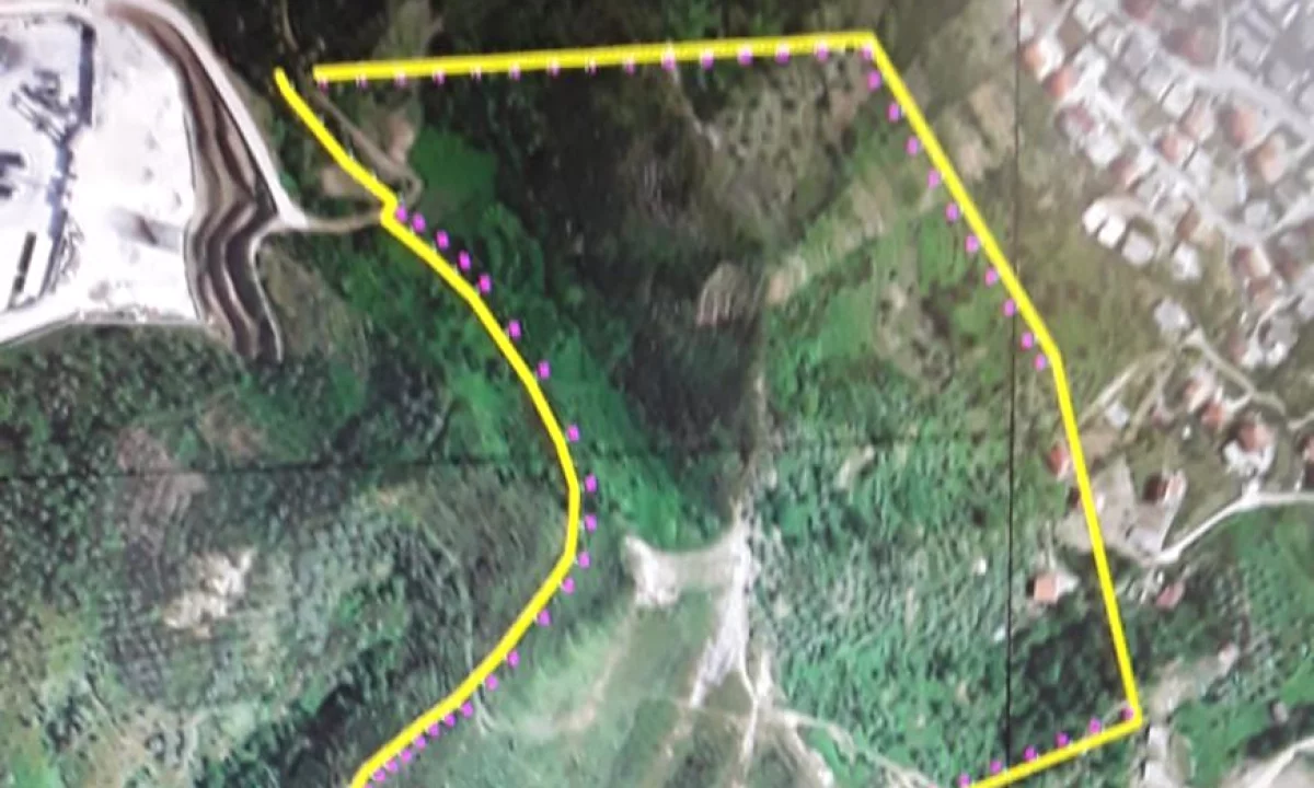 Shitet prona 146 000m2 Toke ullishte Me hipotek 