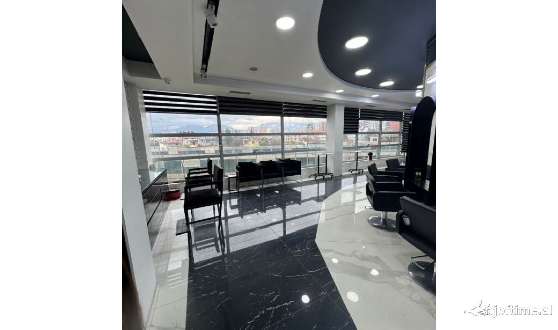 SHITET AMBIENT KOMERCIAL NE ASTIR