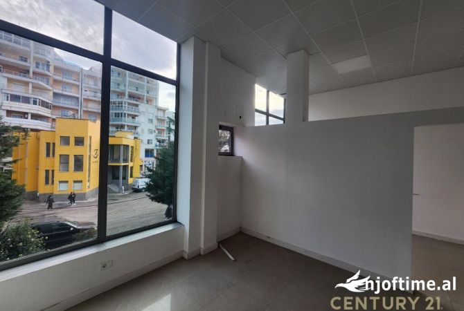 Business Property in Sale 1+1 in Kruja - 250,000 Euro