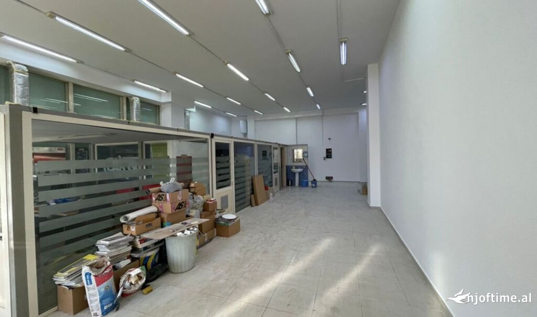 Ambient komercial per shitje prane Kompleksit Delijorgji!