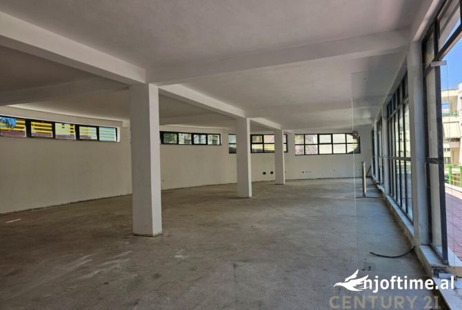 Business Property in Sale 1+1 in Tirana - 250,000 Euro
