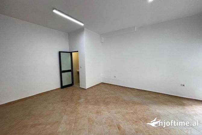 Business Property in Sale 1+1 in Tirana - 80,000 Euro