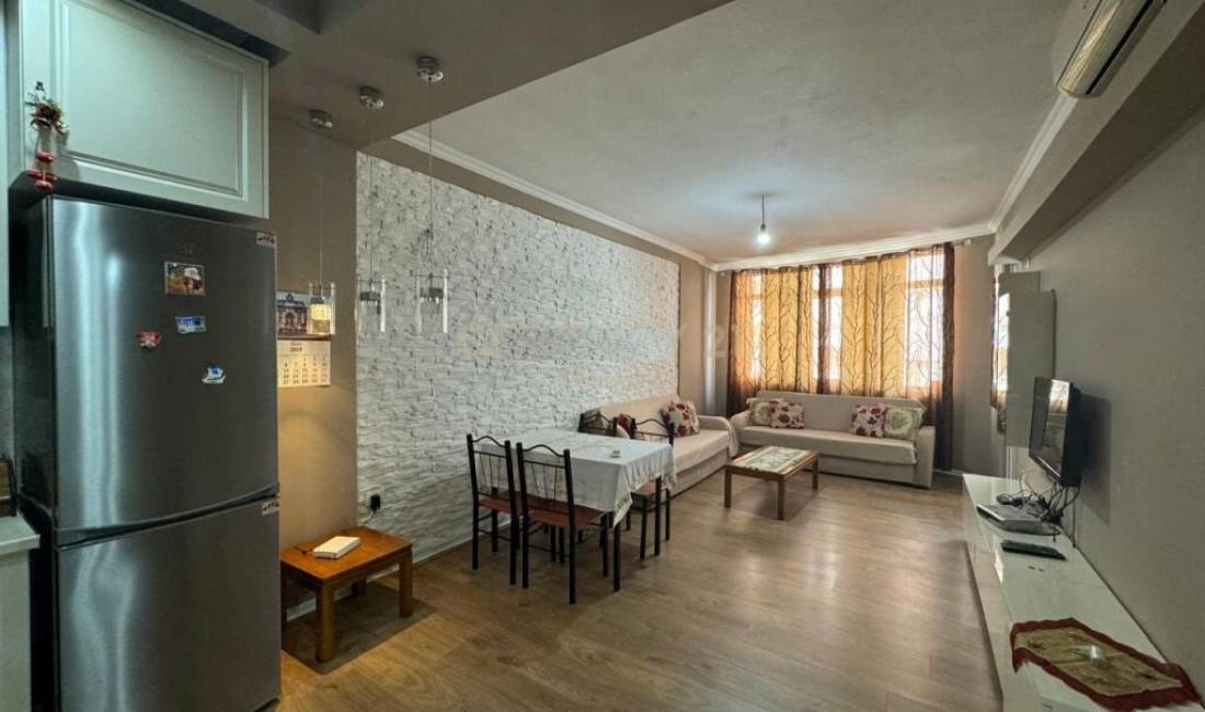 Shtepi me qera Apartament ne Tirane, 2+1, Mobilimi E mobiluar, Pagesa 400  Euro.