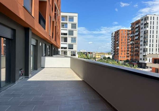 Ambient biznesi me qera 3+1 ne Tirane - 600 Euro