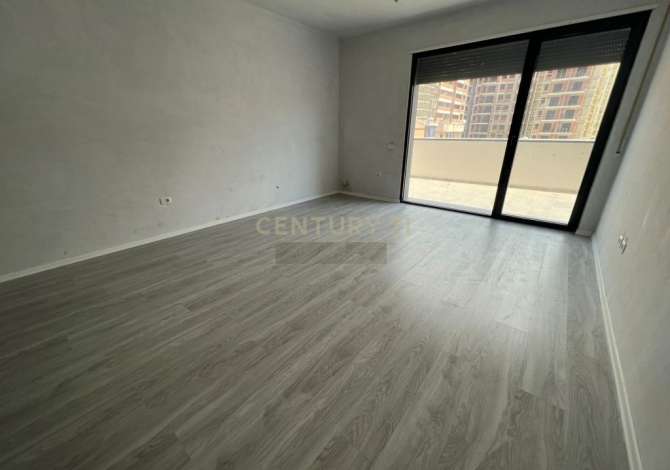 Ambient biznesi me qera 3+1 ne Tirane - 600 Euro