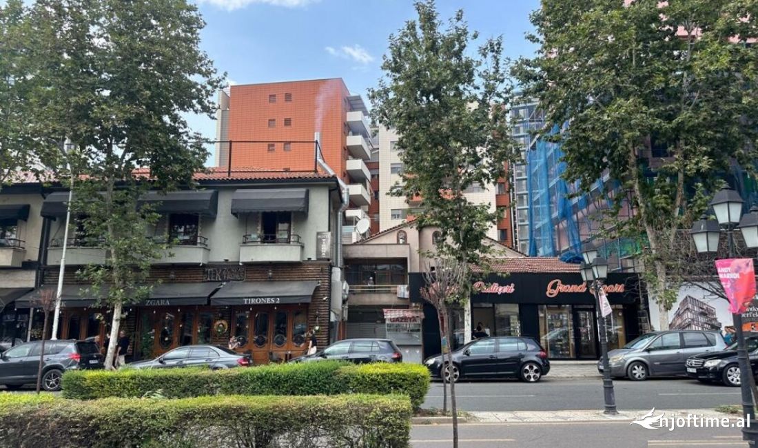 DYQAN BUZE RRUGE KRYESORE TEK RRUGA E KAVAJES ! 1,000 Euro /Muaj