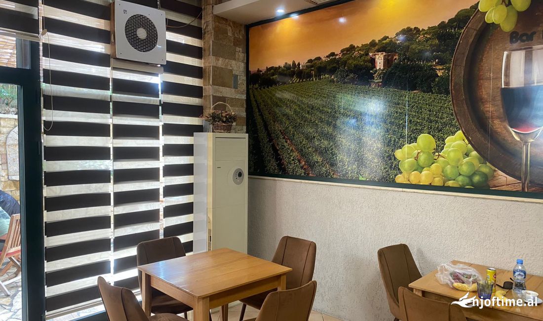 JEPET ME QIRA AMBIENT KOMERCIAL NE RRUGE KRYESORE TEK FRESKU ! 650 Euro /Muaj