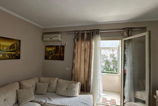 Shtepi me qera Apartament ne Tirane, 1+1, Mobilimi E mobiluar, Pagesa 400  Euro.