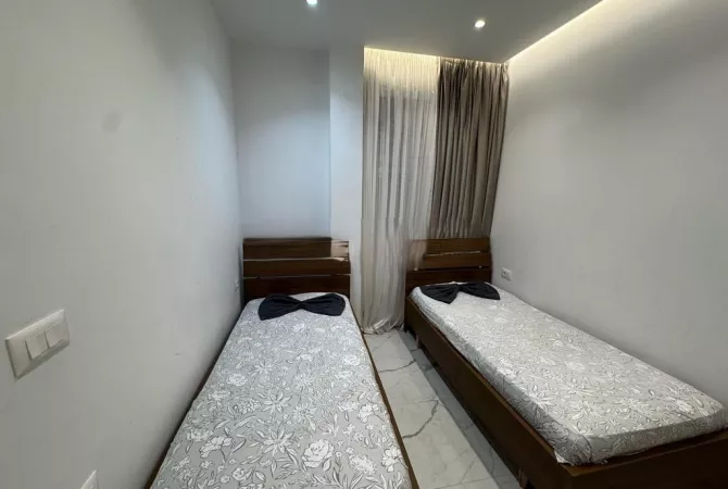 Shtepi me qera Apartament ne Tirane, 1+1, Mobilimi E mobiluar, Pagesa 450  Euro.