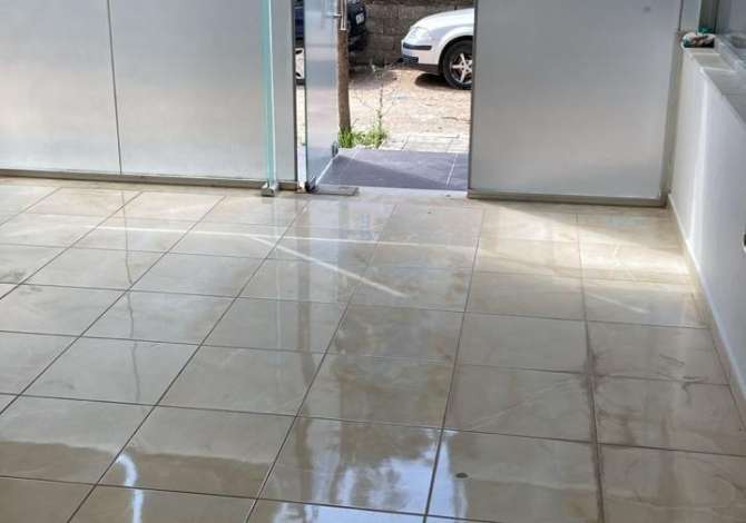 Business Property for Rent 3+1 in Tirana - 290 Euro