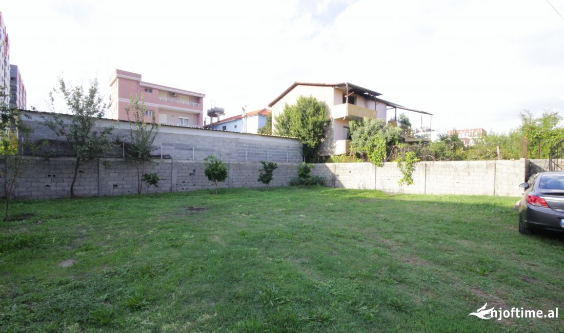  Parkim me qira mujore 60 Euro (Astir, Tirane)